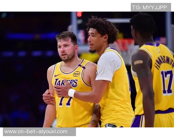 湖人对火箭比赛球员数据分析与表现总结九月九日精彩回顾